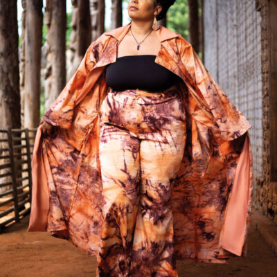 Trench coat corail orange pour femme - taille standard et plus size disponibles