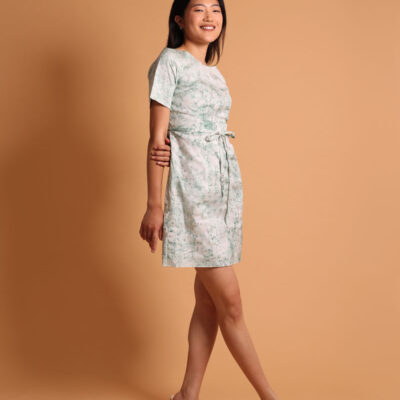 Robe courte dos croisé blanche et turquoise/vert pour femme, croisée par lacets dans le dos