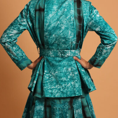 Veste saharienne pour femme chic - La veste saharienne Visone de chez Kroskel