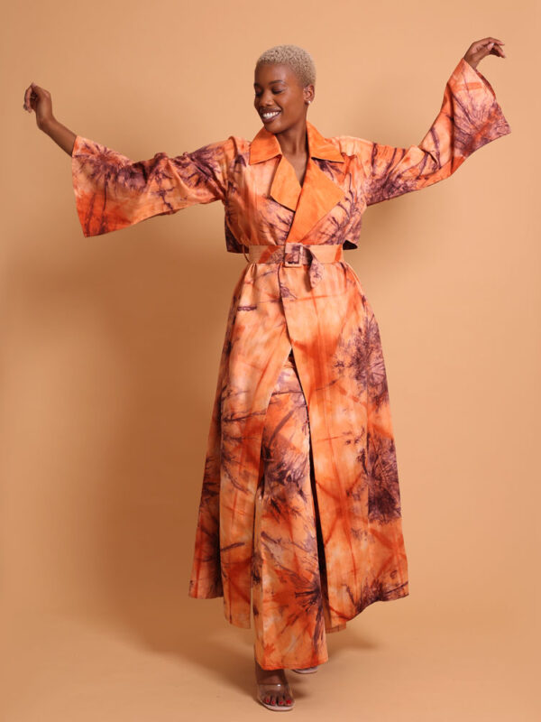 Trench fluide et long pour femme, Vedova Nera le trench coat corail sublime et créatif
