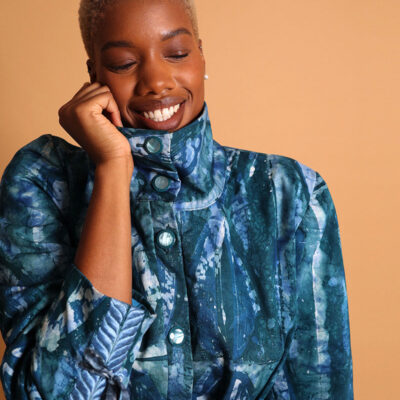 Manteau mi saison bleu à col avec ceinture pour femme - Kroskel et son manteau de luxe pour femme