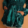 Manteau vert à capuche avec ceinture pour femme - Kroskel et son manteau de luxe pour femme