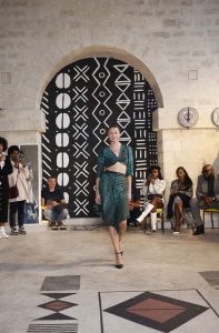 Défilé de mode Automne-Hiver 2022 - Kroskel chez Saargale - vespa